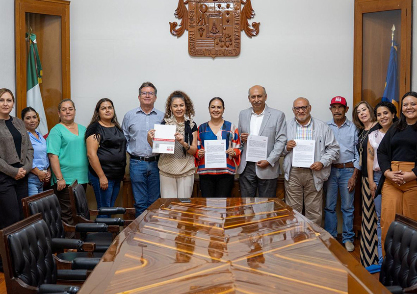 COMPROMETIDOS CON LA EDUCACIÓN. LA UNIVERSIDAD SIGLO XXI UNE FUERZAS CON EL AYUNTAMIENTO DE ENCARNACIÓN DE DÍAZ, JALISCO